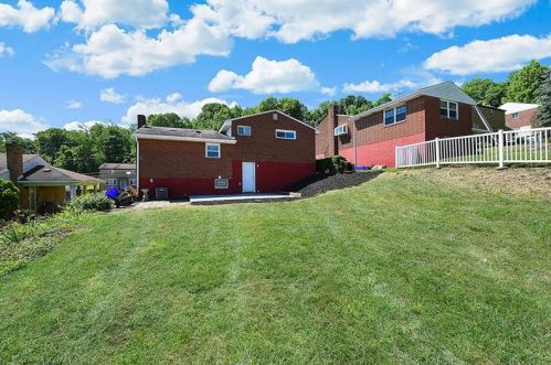 4985 Aspen St, Pittsburgh PA  15122-1250 exterior