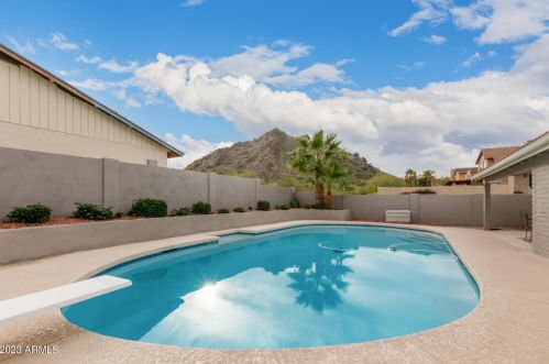 2301 Cortez St, Phoenix AZ  85029-3446 exterior