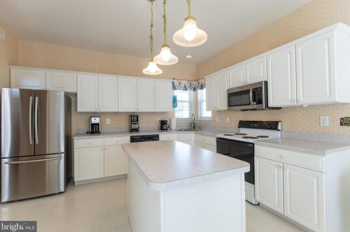 15 Flemish Way, Lumberton Township, NJ 08048-4527