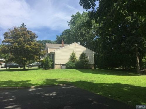 4 Park St, Demarest NJ  07627-2134 exterior