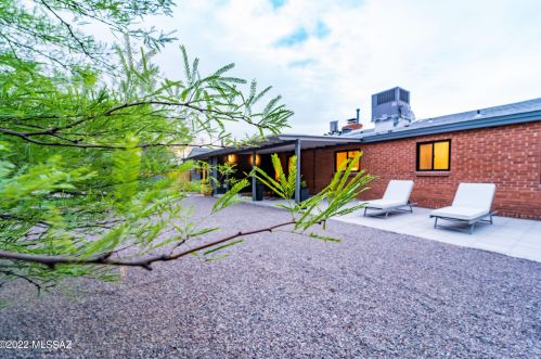 4122 Holmes St, Tucson AZ 85710-3149 exterior