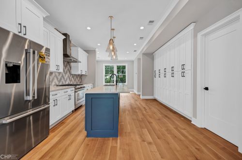 3025 Spaulding Ave, Chicago IL 60618-6808 exterior