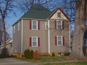 1644 C Ave, Cedar Rapids IA  52402-5226 exterior