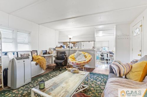 33 Alison Dr, Avenel NJ 07001-1929 exterior