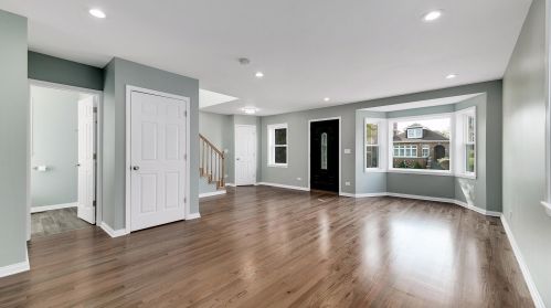 2145 72nd Ct, Chicago, IL 60707-3104