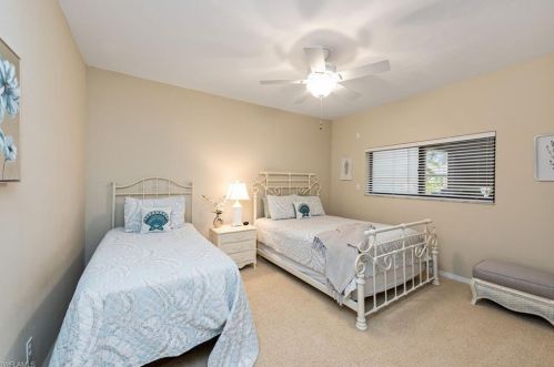 64 Cypress Vw Dr, Naples FL 34113-8009 exterior