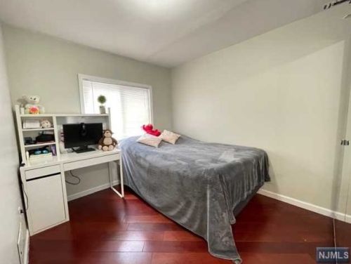 58 Hackensack St, East Rutherford NJ 07073-1415 exterior