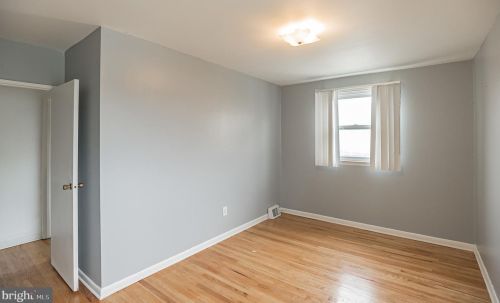 8623 Jackson St, Philadelphia PA 19145-3833 exterior