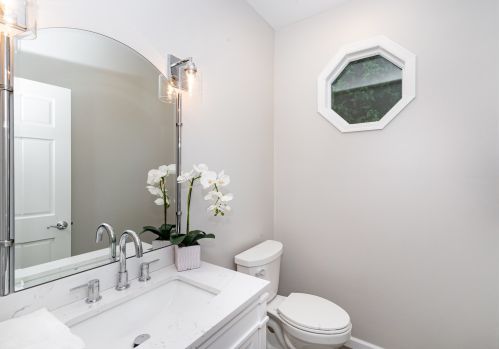 254 3rd St, Elmhurst IL  60126-2460 exterior