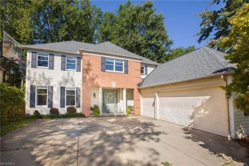 4574 Prestwick Xing, Cleveland, OH 44145-5070
