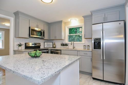 322 Glen St, New Britain CT  06051-3406 exterior