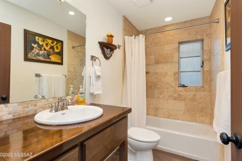 2100 4 St, Tucson AZ 85705-7806 exterior