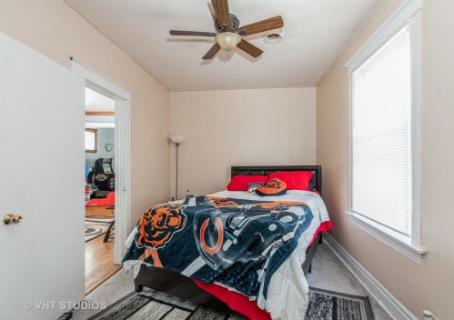 7029 Artesian Ave, Chicago IL 60629-1423 exterior