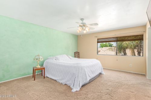 2428 Acoma Dr, Phoenix AZ 85032-4855 exterior