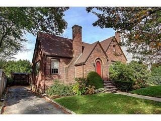 38 Alfred Stone Rd, Providence, RI 02906-5011