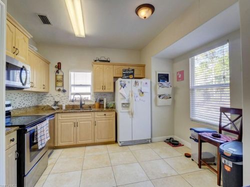 2507 54 Ave, Naples FL 34120-1482 exterior