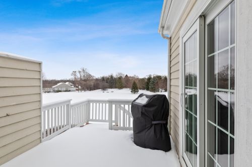 5810 Pr Rdg, Bull Valley IL 60014-4601 exterior