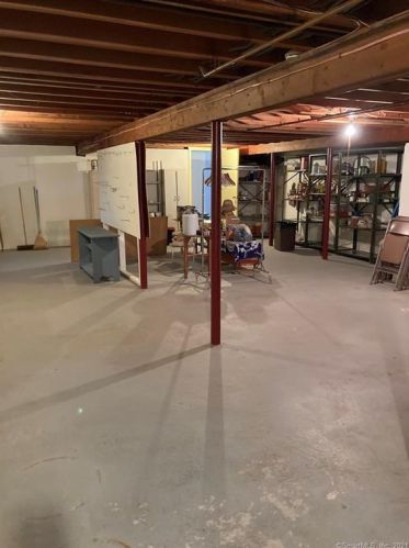 183 Dorothy Dr, Torrington CT 06790-4209 exterior