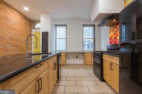 421 13 St, Philadelphia PA 19147-1142 exterior