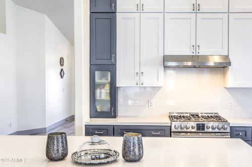 4333 Angela Dr, Phoenix AZ  85032-2282 exterior