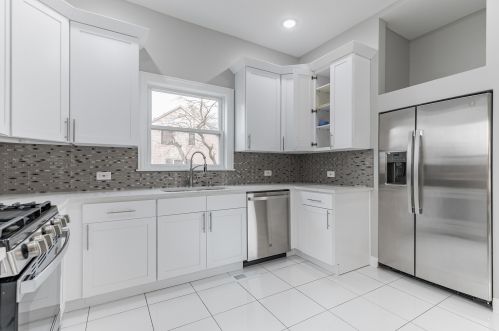 25 118th Pl, Chicago IL 60628-5801 exterior