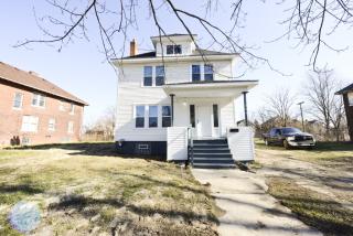 560 Philadelphia St, Detroit MI  48202-2233 exterior