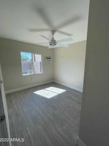 8816 1st St, Phoenix AZ  85020-2802 exterior