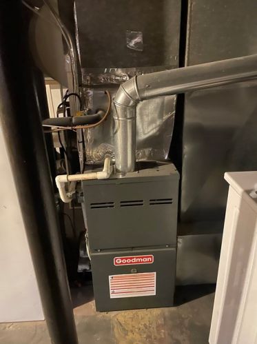 52 Pheland St, Springfield MA 01109-1318 exterior