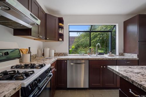 342 Pine Hill Rd, Mill Valley CA 94941-3889 exterior