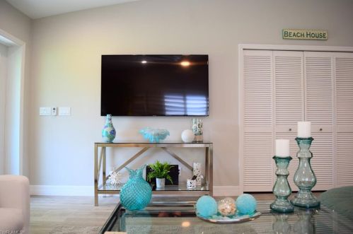 678 93rd Ave, Naples FL  34108-2439 exterior