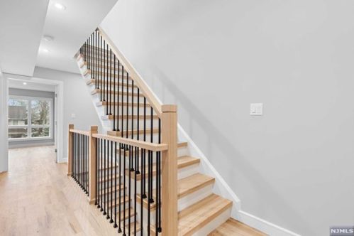 55 Knox Ave, Cliffside Park NJ 07010-3102 exterior