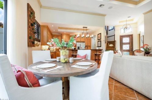 7996 Cordoba Pl, Naples FL 34113-8747 exterior