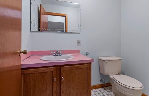 113 Forestwood Dr, Providence RI 02904-3839 exterior