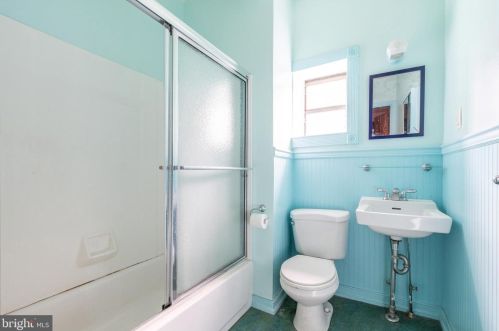 4510 Chester Ave, Philadelphia PA 19143-3706 exterior