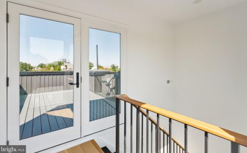 761 Cleveland St, Philadelphia PA 19146-2909 exterior