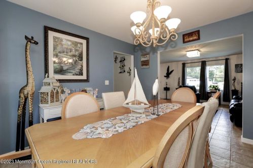 52 Pelican Dr, Berkeley Township NJ 08721-1654 exterior