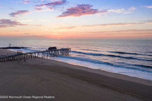 322 Ave, Belmar NJ 07719-2518 exterior