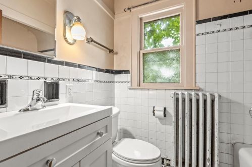 3040 62, Milwaukee WI 53214-1821 exterior