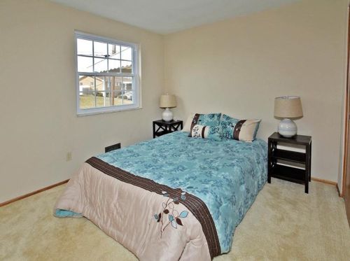 113 Pinto Dr, Pittsburgh PA 15239-1351 exterior