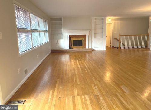 744 Lawton St, Mc Lean VA  22101-1510 exterior