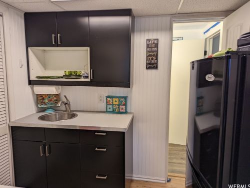 10270 Flanders Rd, Sandy UT 84092-4319 exterior