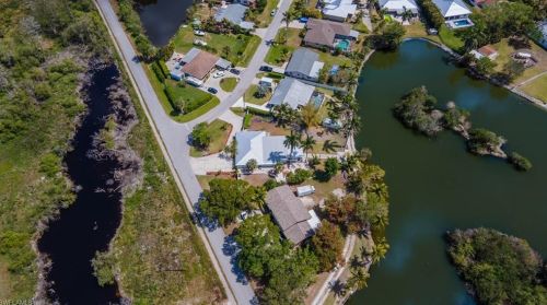 22 Constitution Dr, Naples, FL 34112-7310