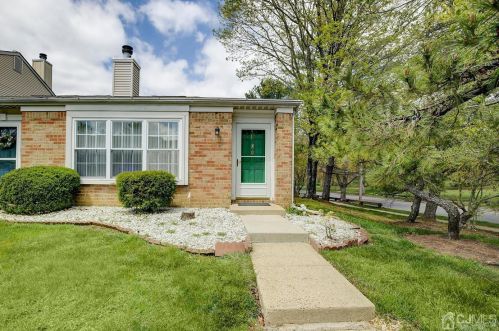 18 Cloister Ct, Old Bridge, NJ 08857-3205