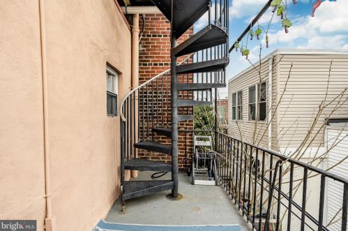 1513 Iseminger St, Philadelphia PA  19147-6215 exterior