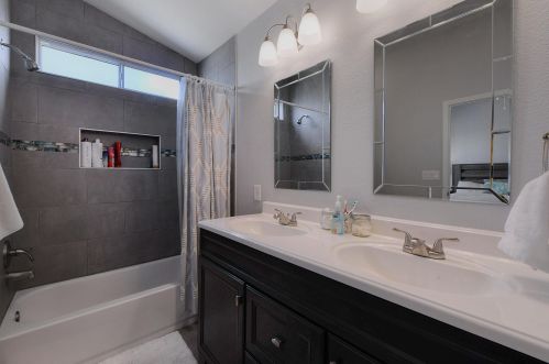 8660 Desert Dove Dr, Tucson AZ  85747-5147 exterior