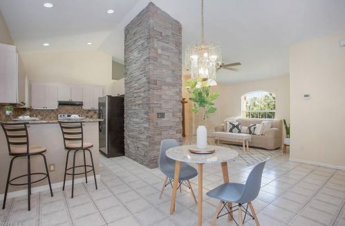 2781 8 Ave, Naples FL 34120-4993 exterior