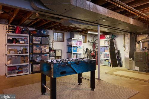 629 Goldsborough Dr, Rockville MD 20850-1905 exterior