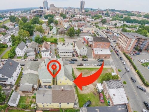 9-19 Loring St, Springfield, MA 01105-2432