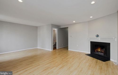 10943 Deborah Dr, Rockville MD 20854-2724 exterior