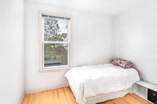 323 8th Ave, Duluth MN 55802-2606 exterior